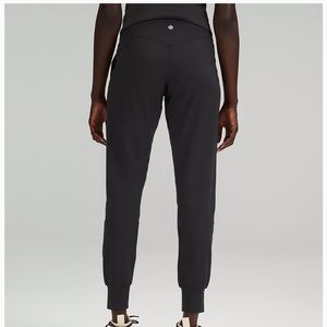 Lululemon align joggers. Brand new never been worn!